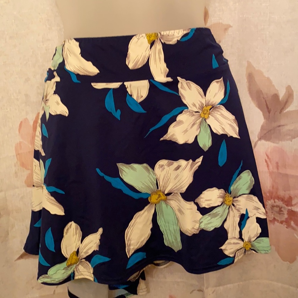 Lands End navy blue floral pattern swim skirt coverup, size 14